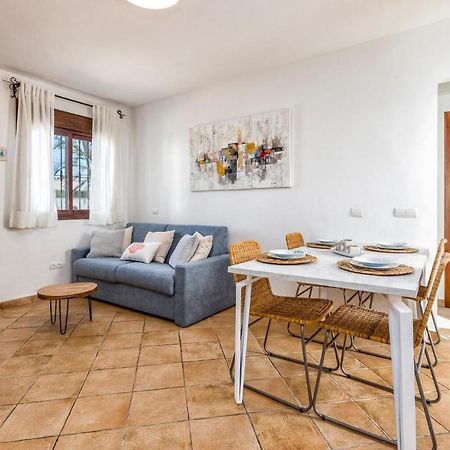 Gorgeous Home In Marbella With Kitchen Екстериор снимка